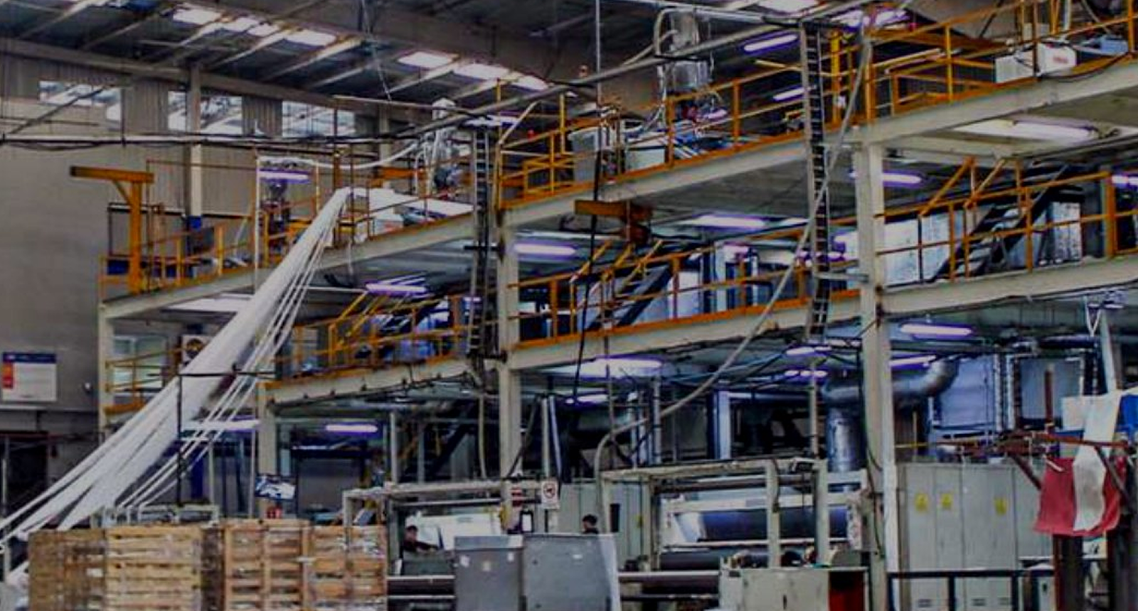 Planta de producción Debytex con línea industrial